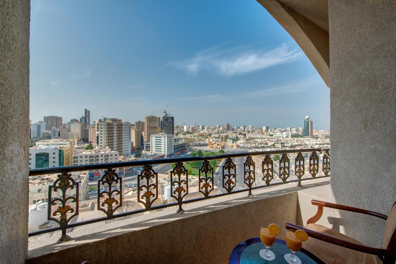 Sharjah Royal Tulip Hotel Apartments توليب رويال الشارقة Eksteriør billede